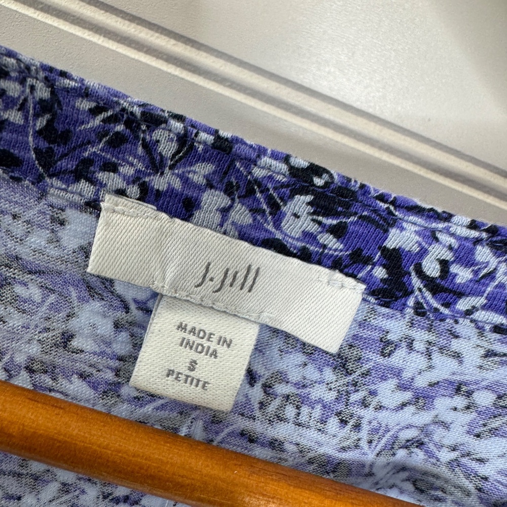 NEW J. Jill Smocked & Tiered Tunic Blue Orchid Fluttering Ferns Small Petite - Picture 4 of 9